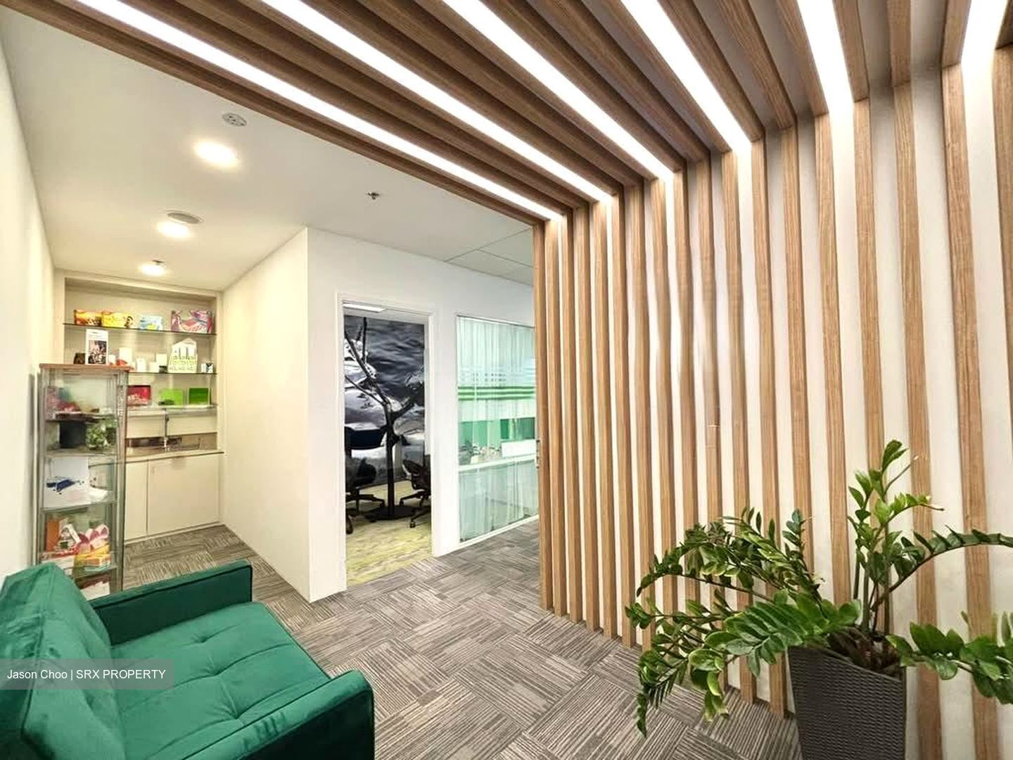 United Square (D11), Office #570800031